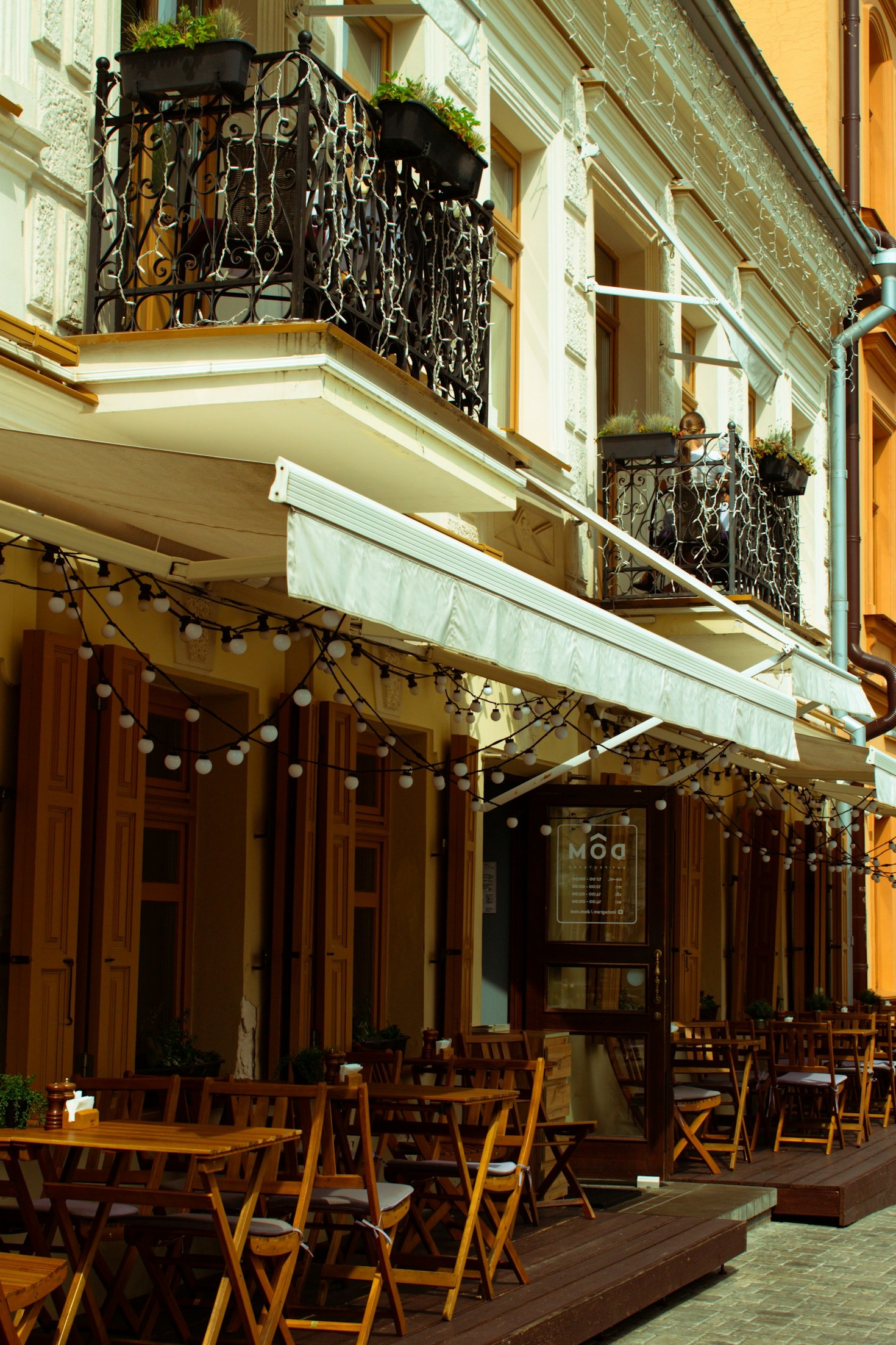 From Bean to Cup: Coffee Culture at Königs